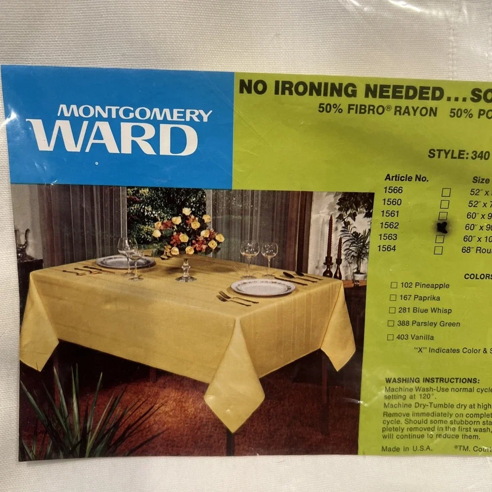 Vintage Montgomery Ward Soil Releasing‎ No Iron White Tablecloth Oval 60 x 90